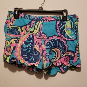 Lilly Pulitzer scalloped shorts size 2